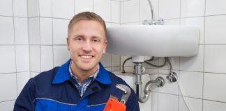 Преимущества услуг частного сантехника