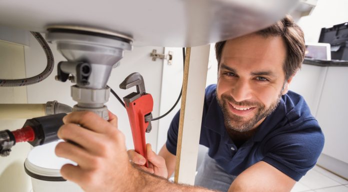 Сантехник: что это за профессия, что обязан уметь представитель профессии, как оцениваются его услуги, когда следует вызывать, рынок труда