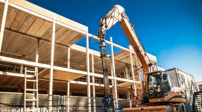 Заказ от компании «АльтаРент» в Москве и Московской области аренды грейфера