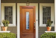 Входные двери: их миссия в современных домах