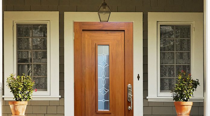 Входные двери: их миссия в современных домах