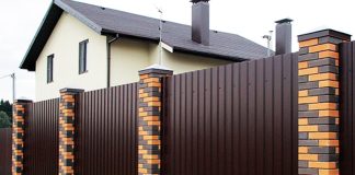 Заборы под ключ в Москве: из каких материалов их чаще всего заказывают