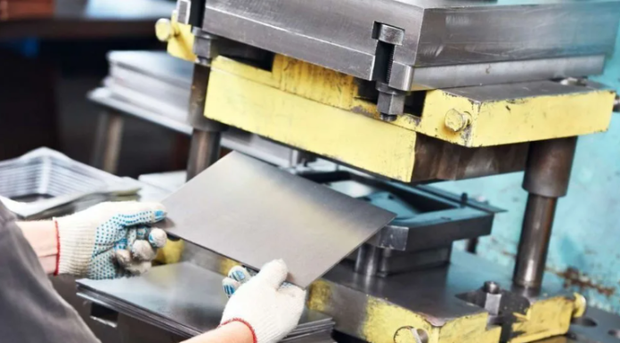 Как проводится штамповка металла?