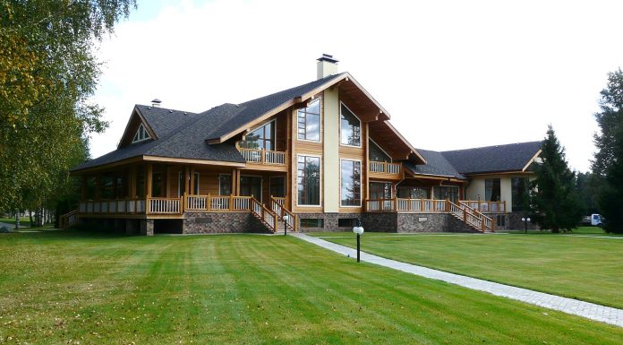 Дома из клеенного бруса: как выбрать хороший проект?