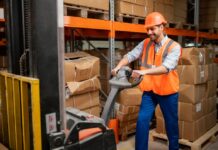 Как правильно эксплуатировать ручной штабелер: инструкция по применению