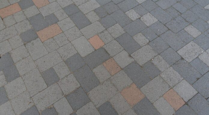 Как избежать ошибок при укладке тротуарной плитки: советы профессионалов