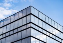 Фасадное остекление из алюминия: стиль, свет и энергоэффективность