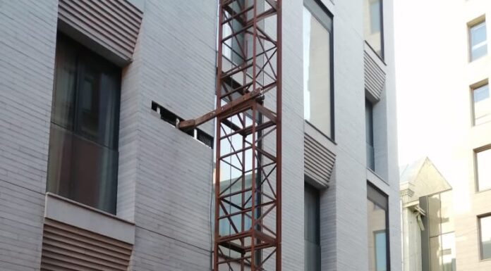 Мачтовые подъёмники в строительстве: роль в безопасности и эффективности работ