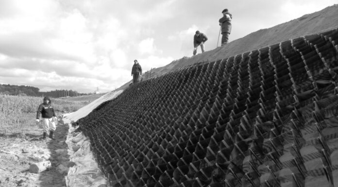 Армирование откосов при строительстве мостов