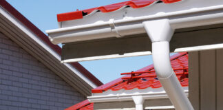 Водосточные системы для частного дома: виды и особенности монтажа